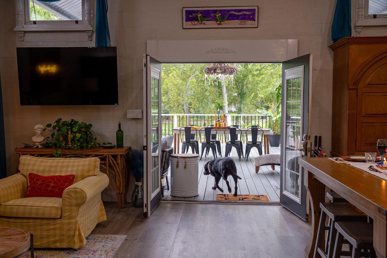 Chateau Royale, Pet Friendly, On Bayou, Downtown! New Iberia Exterior foto